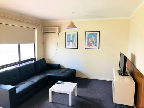 West Beach Lagoon 208 â€“ Great Value! - Accommodation Rockhampton 10