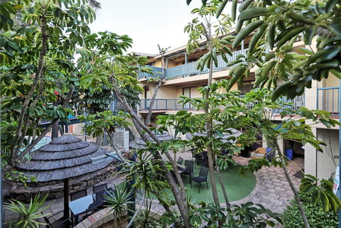 West Beach Lagoon 208 â€“ Great Value! - Accommodation Rockhampton 24