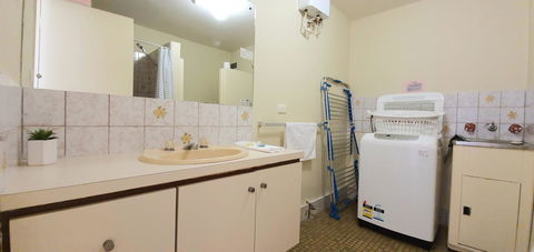 West Beach Lagoon 208 â€“ Great Value! - Accommodation Rockhampton 8