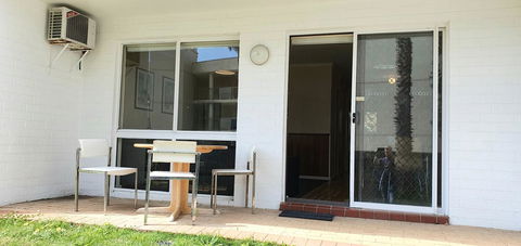 West Beach Lagoon 208 â€“ Great Value! - Accommodation Rockhampton 16
