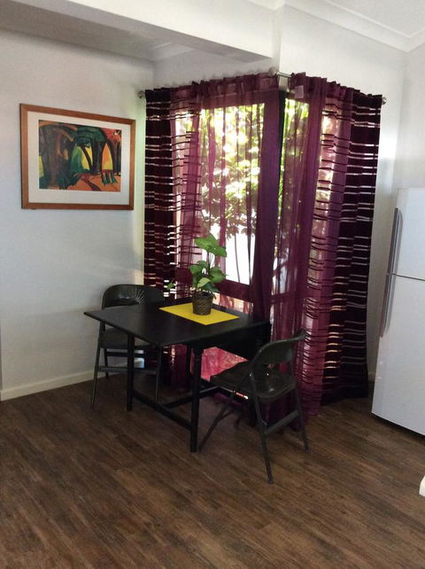 Como Retreat - Two Bedroom Villa - Accommodation Rockhampton 3
