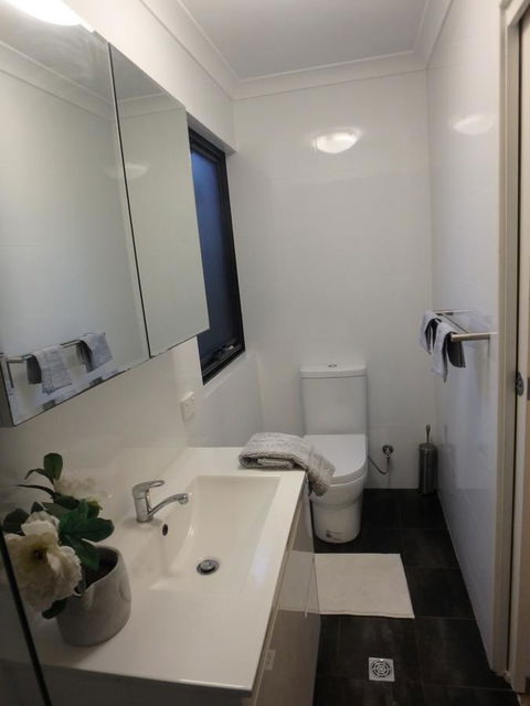 Como Retreat - Two Bedroom Villa - Accommodation Rockhampton 12