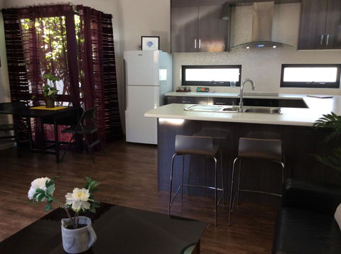 Como Retreat - Two Bedroom Villa - Accommodation Rockhampton 5