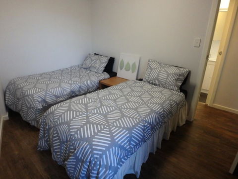Como Retreat - Two Bedroom Villa - Accommodation Rockhampton 11