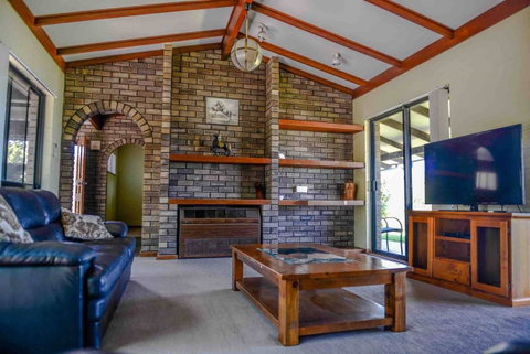 Geraldton Holliday Villas - Accommodation Rockhampton 2