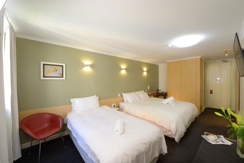 Sullivans Hotel - Accommodation Rockhampton 11