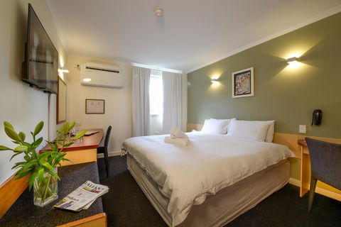 Sullivans Hotel - Accommodation Rockhampton 13