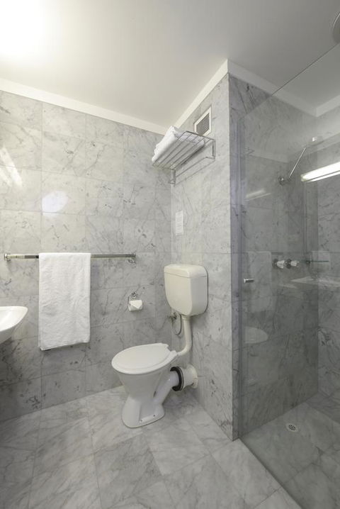 Sullivans Hotel - Accommodation Rockhampton 10