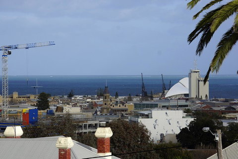 Studio 208 With Ocean Views - Accommodation Rockhampton 22