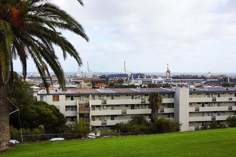 Studio 208 With Ocean Views - Accommodation Rockhampton 24