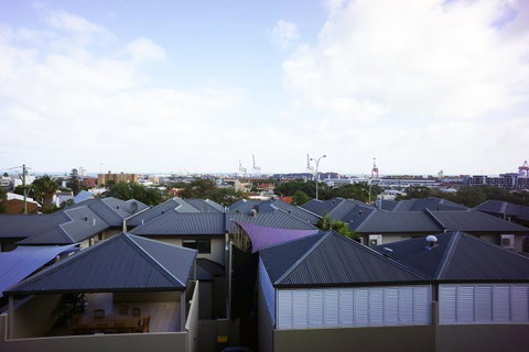 Studio 208 With Ocean Views - Accommodation Rockhampton 18
