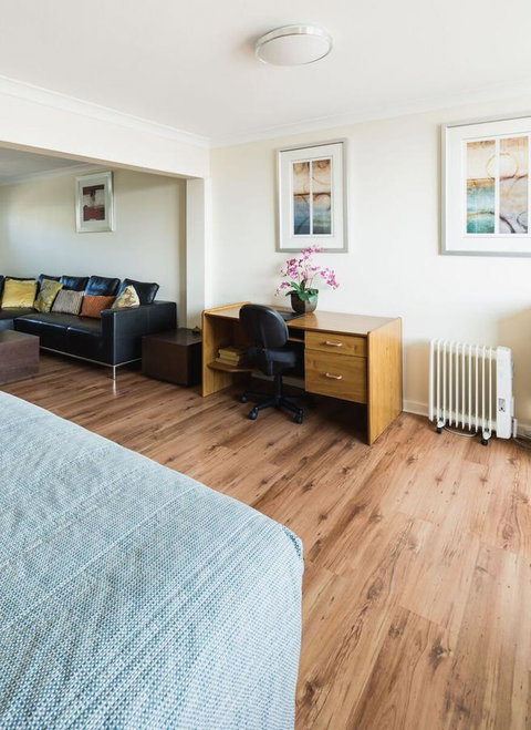 Studio 208 With Ocean Views - Accommodation Rockhampton 12