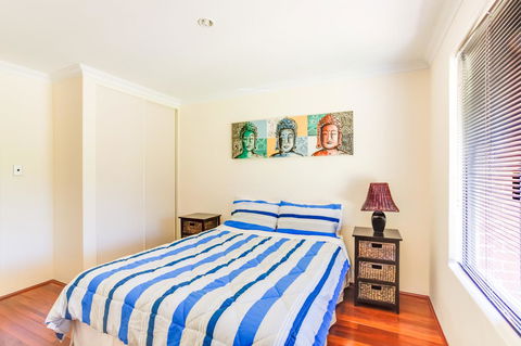 Seatrees Accommodation - Accommodation Rockhampton 12
