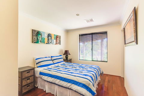 Seatrees Accommodation - Accommodation Rockhampton 11