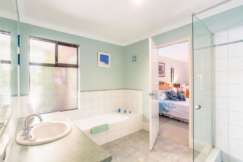 Seatrees Accommodation - Accommodation Rockhampton 8