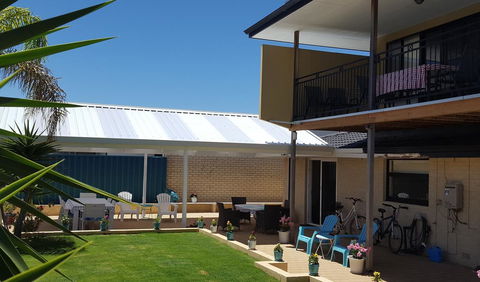 Palm Beach Bed & Breakfast - Accommodation Rockhampton 2
