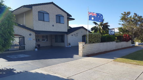Palm Beach Bed & Breakfast - Accommodation Rockhampton 0