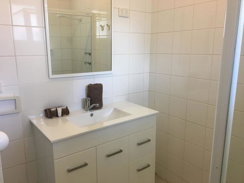 Esperance Central Accommodation - Accommodation Rockhampton 10