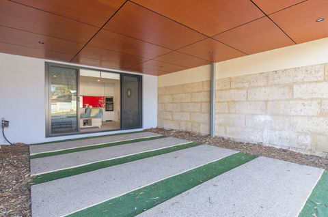 Sunset Place Apartments - Accommodation Rockhampton 32