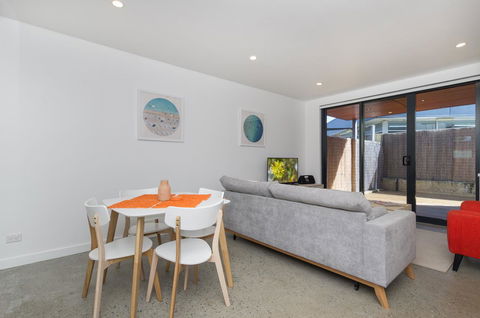 Sunset Place Apartments - Accommodation Rockhampton 9