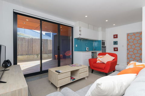 Sunset Place Apartments - Accommodation Rockhampton 3