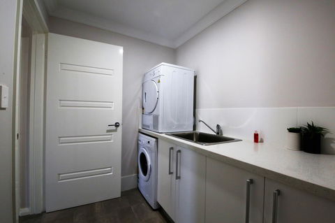 Studio Style Mindarie Marina - Accommodation Rockhampton 8