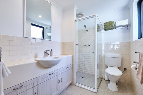 Fremantle Townhouse Unit 6 - Accommodation Rockhampton 9