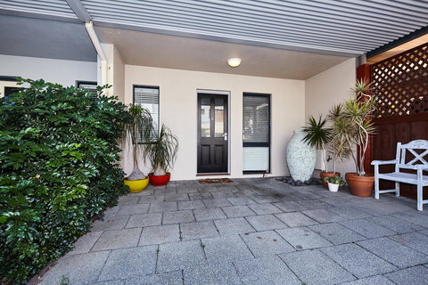 Fremantle Townhouse Unit 6 - Accommodation Rockhampton 11