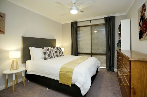 Marcus Villa Booragoon - Accommodation Rockhampton 1