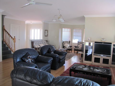 Ocean View Retreat - Accommodation Rockhampton 2