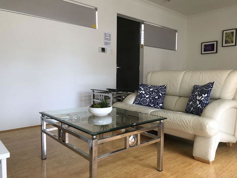Gerring Court With Free 1 Car Bay Parking - Accommodation Rockhampton 14