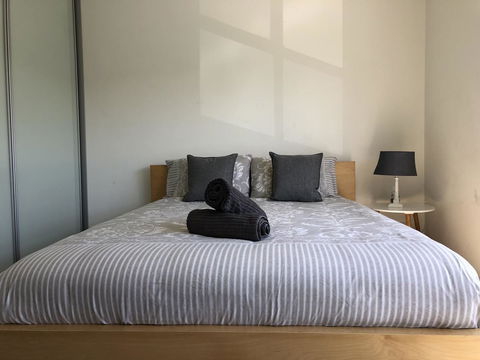 Gerring Court With Free 1 Car Bay Parking - Accommodation Rockhampton 0