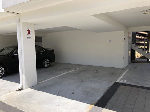 Gerring Court With Free 1 Car Bay Parking - Accommodation Rockhampton 18