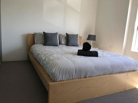Gerring Court With Free 1 Car Bay Parking - Accommodation Rockhampton 1