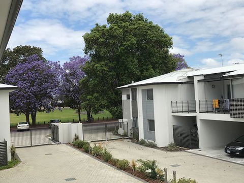 Gerring Court With Free 1 Car Bay Parking - Accommodation Rockhampton 19