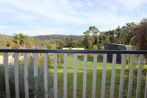 Yvonnes Rest Holiday Home - Accommodation Rockhampton 8