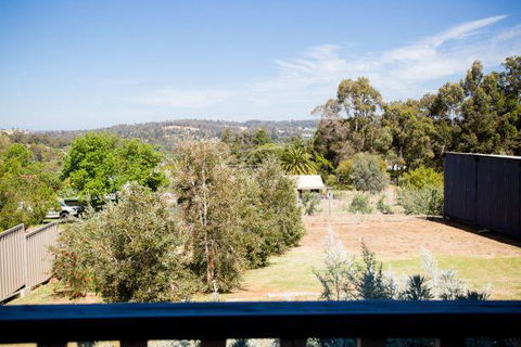 Yvonnes Rest Holiday Home - Accommodation Rockhampton 9
