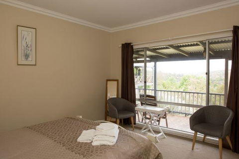 Yvonnes Rest Holiday Home - Accommodation Rockhampton 4