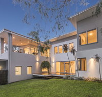 36 Thurston