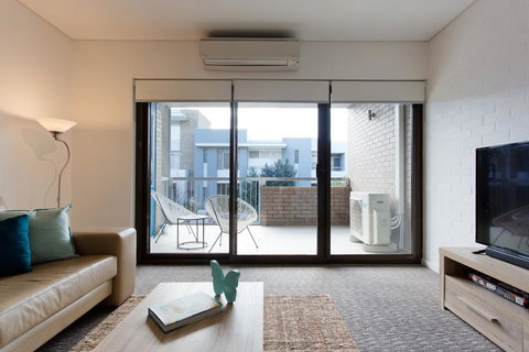 Beachside Living - South Fremantle - Accommodation Rockhampton 13