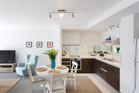 Beachside Living - South Fremantle - Accommodation Rockhampton 10