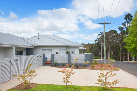 Churchill Studios - Accommodation Rockhampton 10