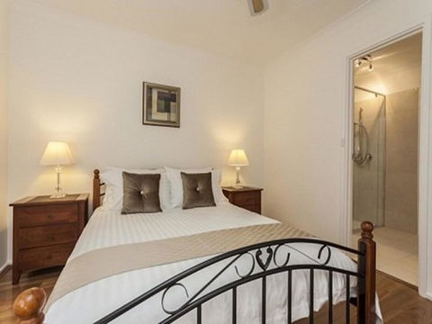 Attadale Excutive Villa - Accommodation Rockhampton 13