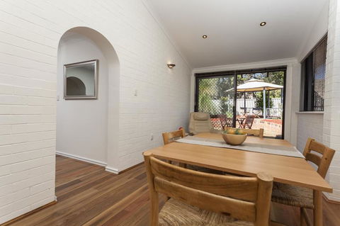 Attadale Excutive Villa - Accommodation Rockhampton 9