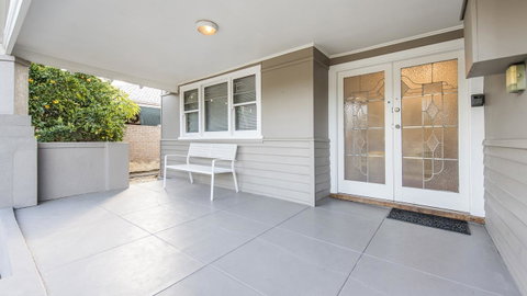 Leisurely Manor - Spacious Three Bedroom Home In Fremantle - Accommodation Rockhampton 17