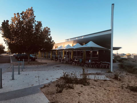 Beach House At SeaScapes.. - Accommodation Rockhampton 39