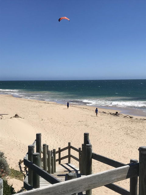 Beach House At SeaScapes.. - Accommodation Rockhampton 28