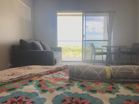 Beach House At SeaScapes.. - Accommodation Rockhampton 11