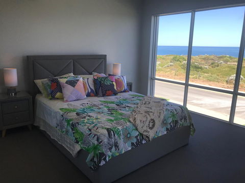 Beach House At SeaScapes.. - Accommodation Rockhampton 0