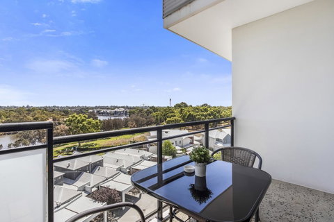 508 Stupendous Sunsets & Views Pool Gym Parking - Accommodation Rockhampton 26